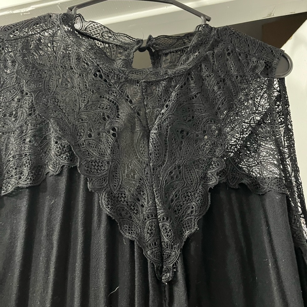 Size 2 lace top black shirt